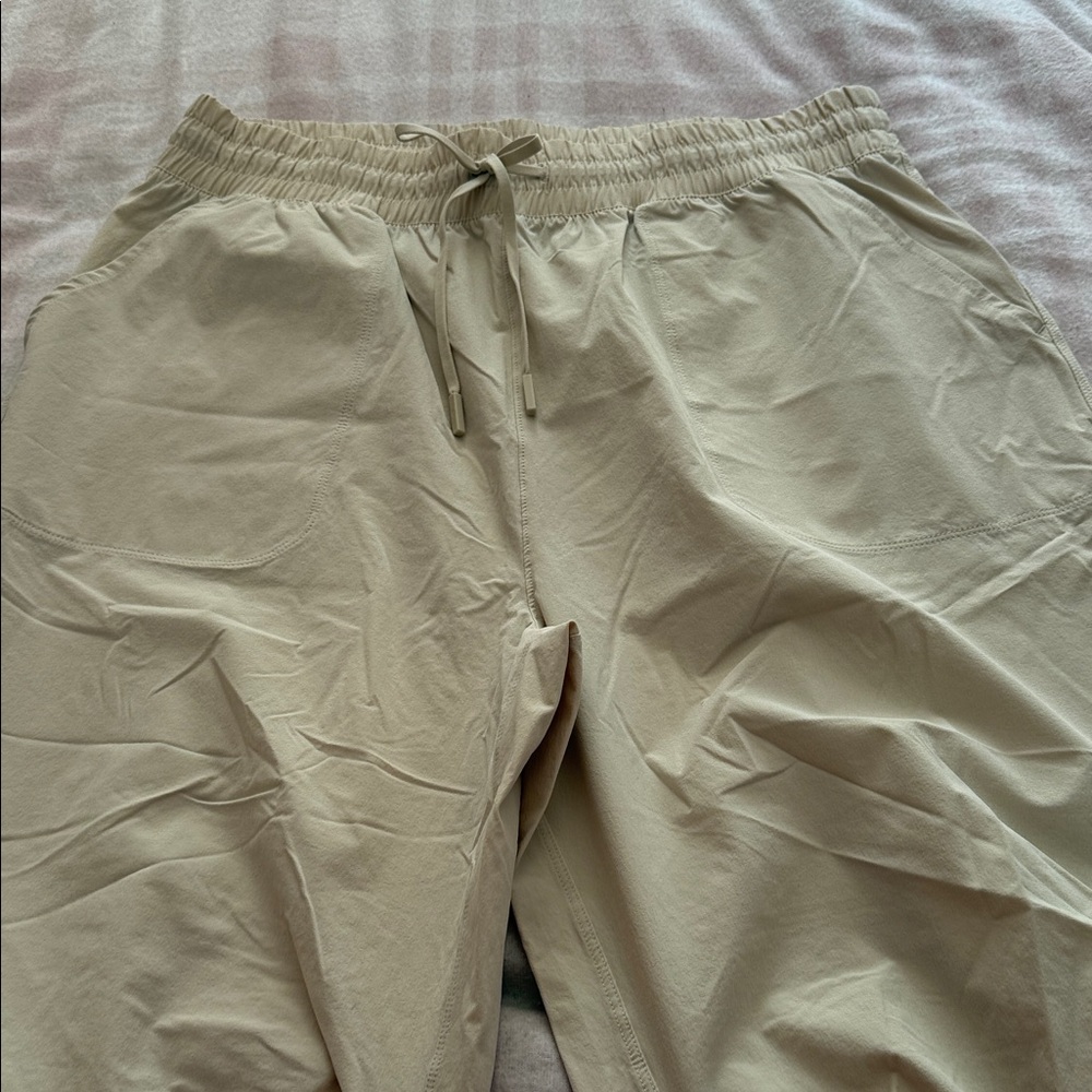 NWOT nuuds Women’s Refine Joggers